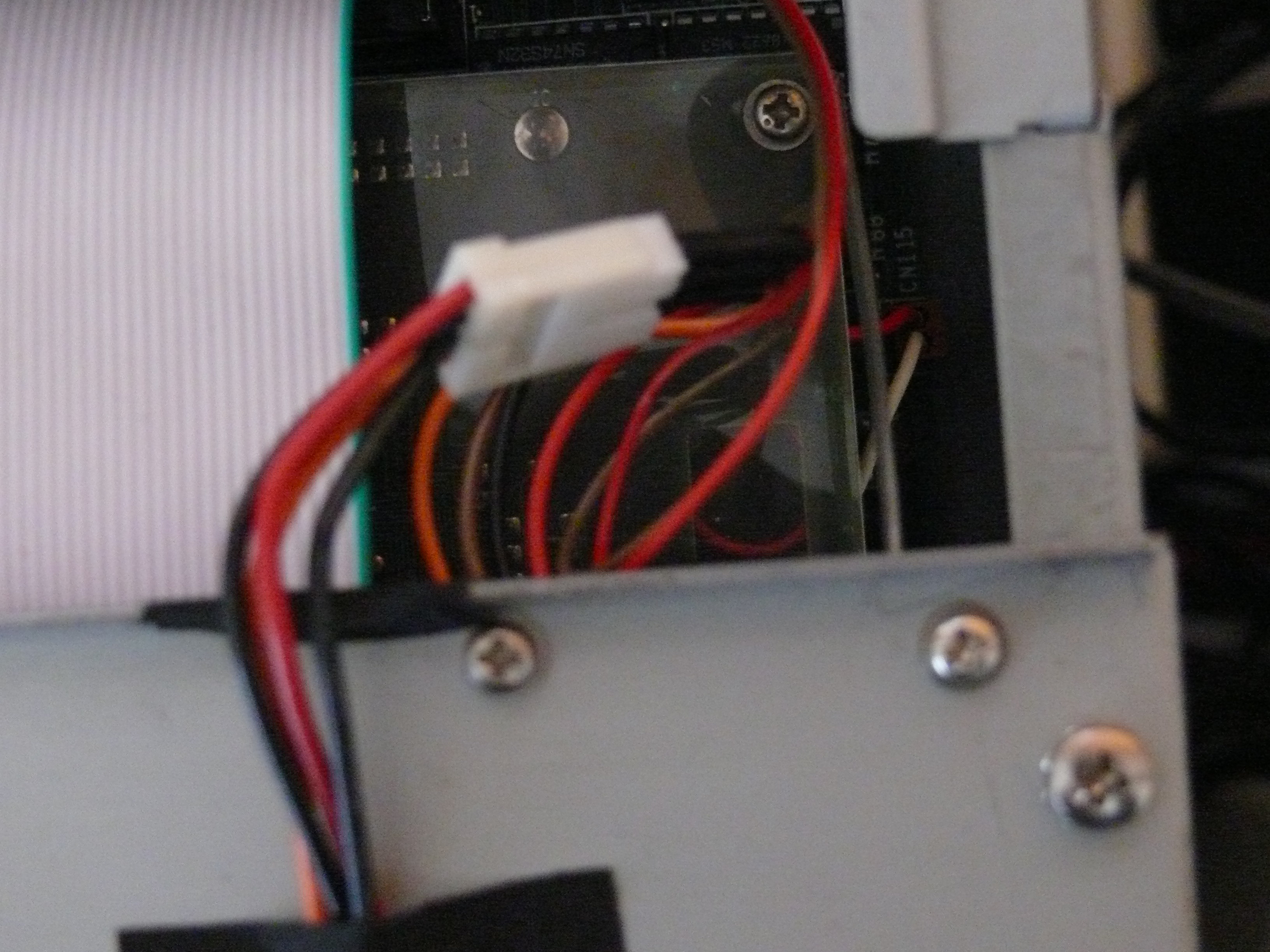 exthdd_divboard_conn2.jpg